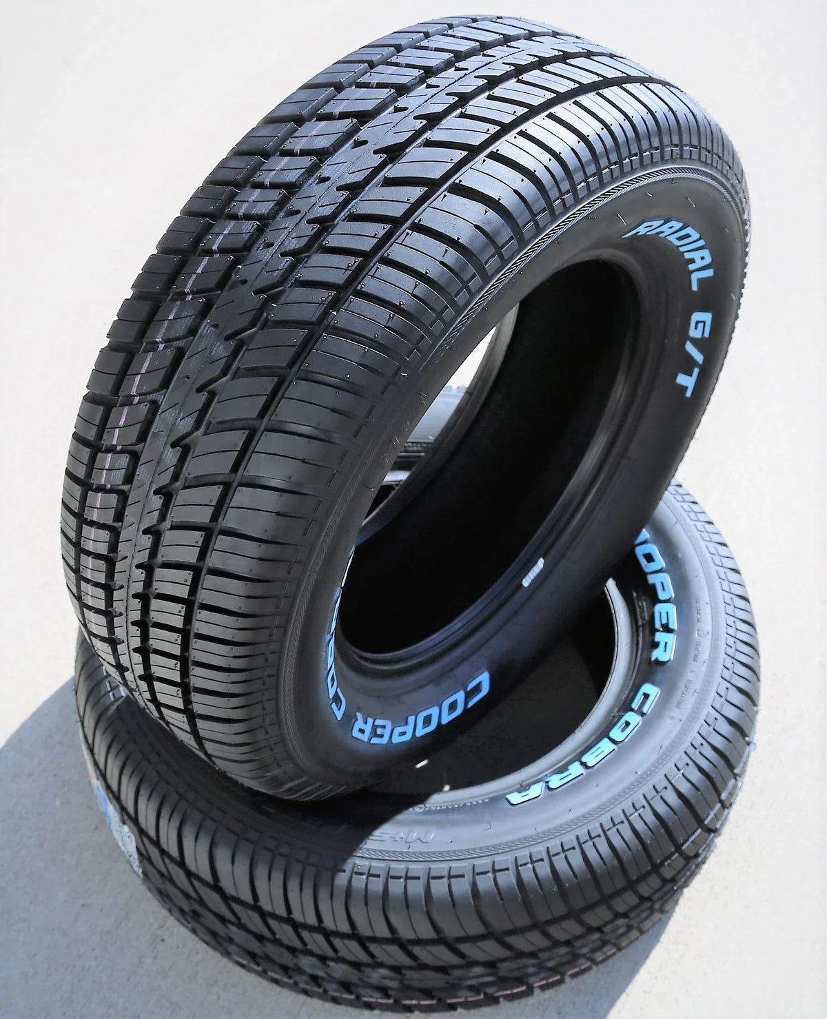 Cooper Cobra Radial G/T All-Season P275/60R15 107T Passenger Tire