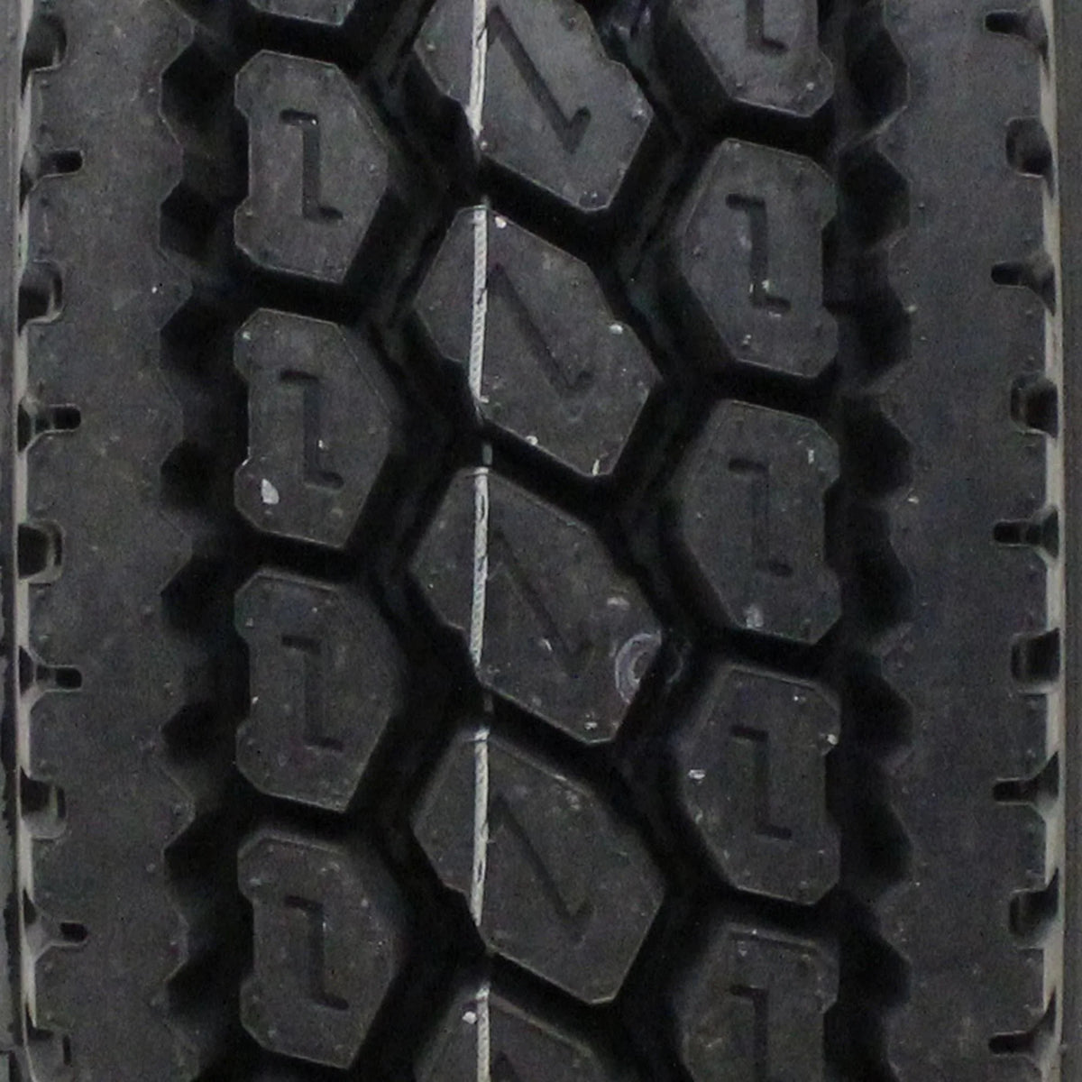 Double Coin RLB400 11R22.5 144/142J G Commercial Tire