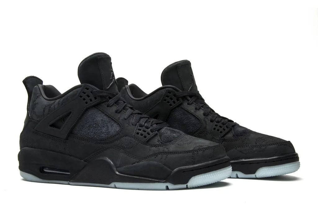 KAWS x Jordan 4 Retro Black - 930155 001